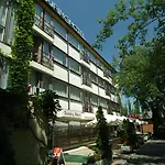 酒店 Touring Agard 加尔多尼